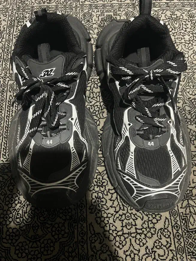 کفش بلنسیاگا 3xl|کیف، کفش، کمربند|لاهیجان, شیشه گران|دیوار