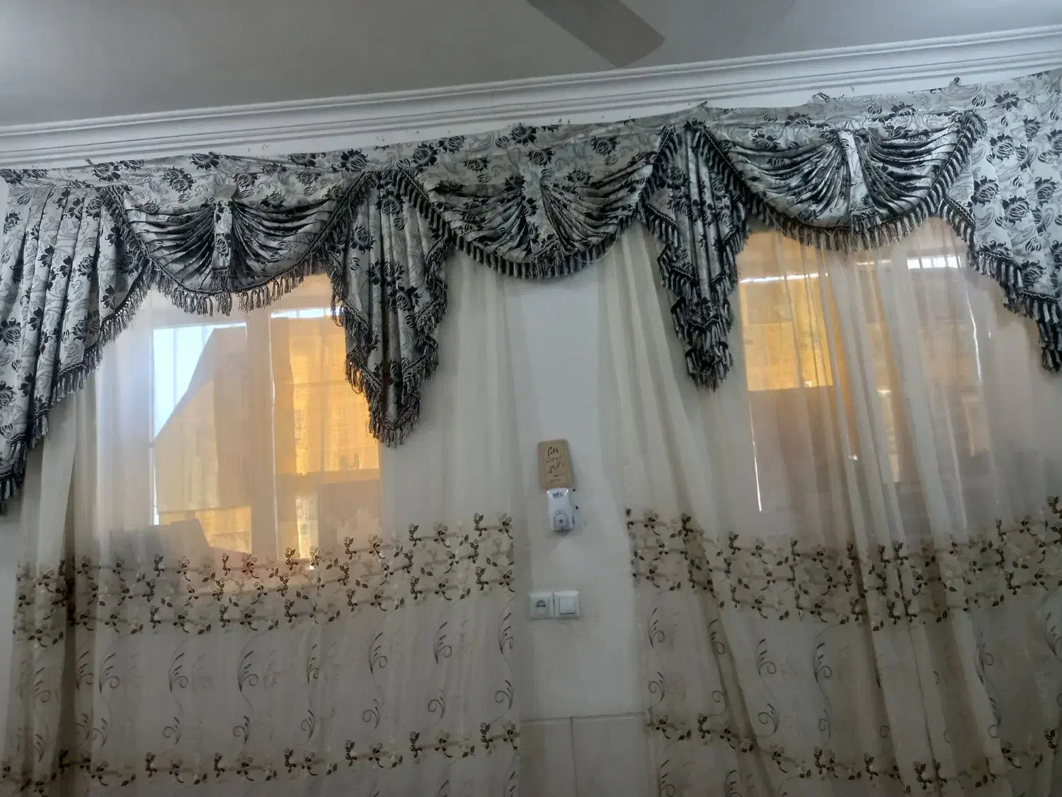 پرده|پرده، رانر، رومیزی|بافق, |دیوار