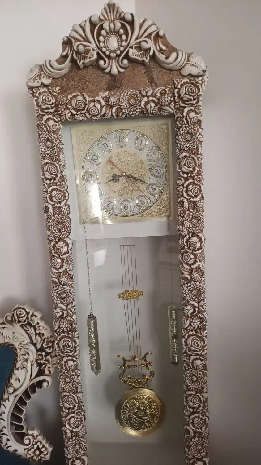 ساعت ایستاده سالم درحد نو|ساعت دیواری و تزئینی|همدان, |دیوار