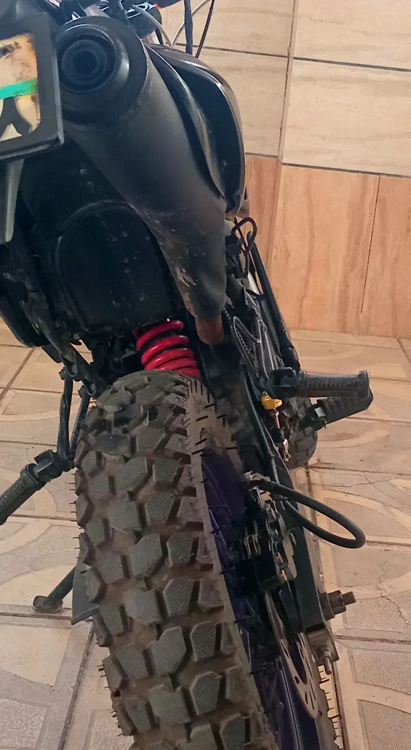 موتور رادیسون ۲۵۰ کاملا سالم|موتورسیکلت|میانه, |دیوار