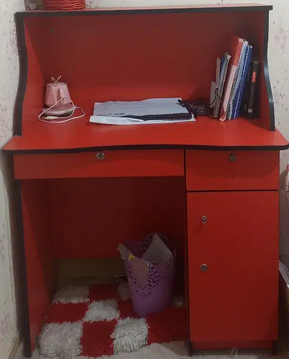 میز تحریر|میز تحریر و کامپیوتر|اهواز, کوی باهنر|دیوار