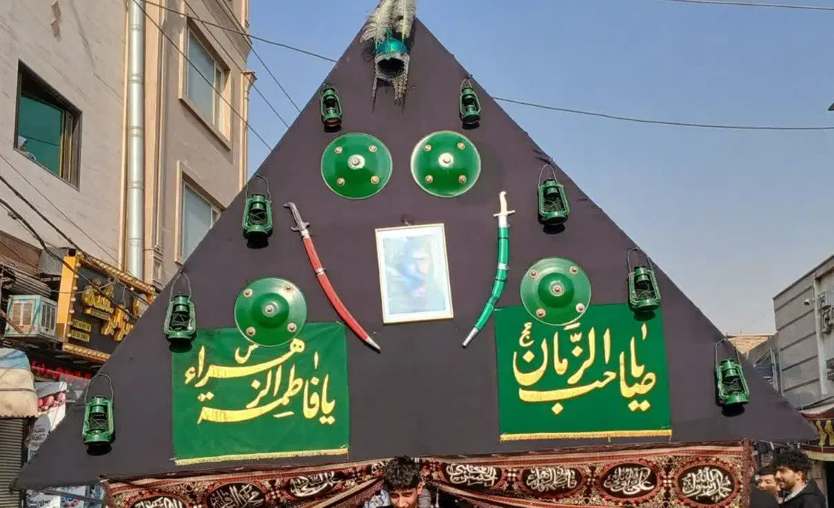 چهلچراغ|کلکسیون اشیاء عتیقه|خاوران, |دیوار