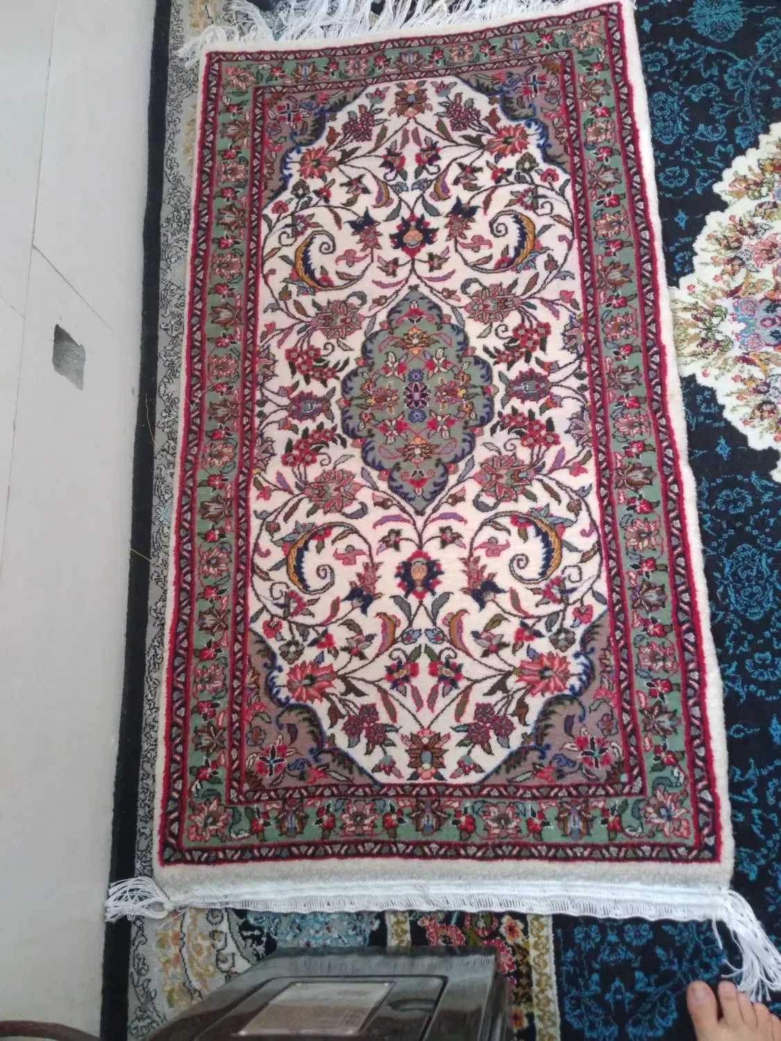 یک عدد فرش ۲۰ گره تازه بریده شده|فرش|اراک, |دیوار