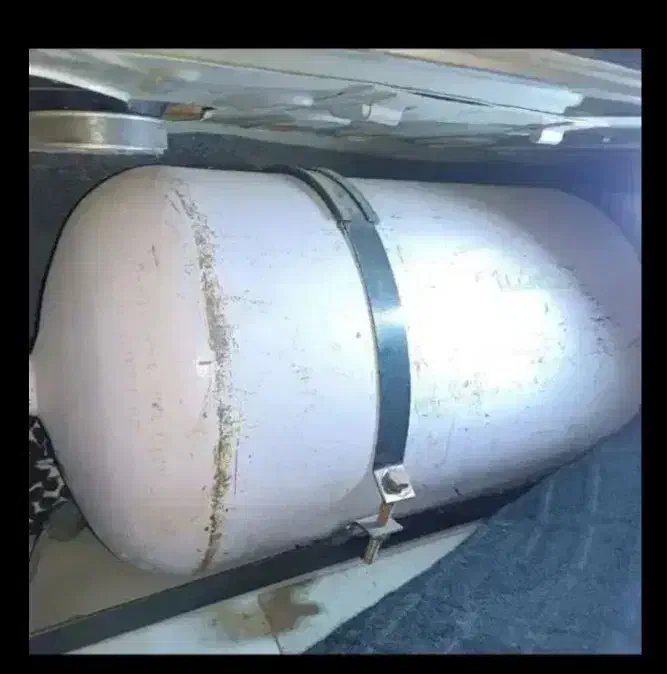 مخزن cng    پژویی|قطعات یدکی و لوازم جانبی|نهبندان, |دیوار