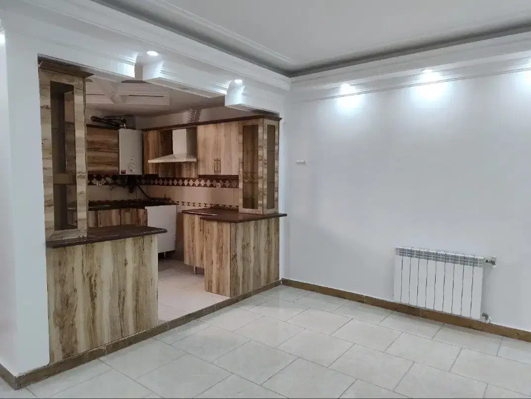 ۶۰ متری/فول امکانات/بازسازی/نزدیک مترو پیروزی