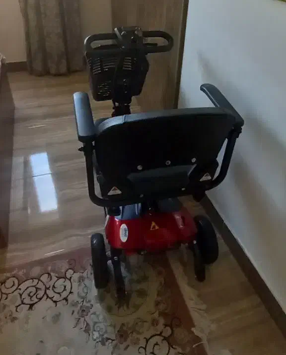 فروش یکدستگاه اسکوتر چهار چرخ|دوچرخه، اسکیت، اسکوتر|ساری, |دیوار