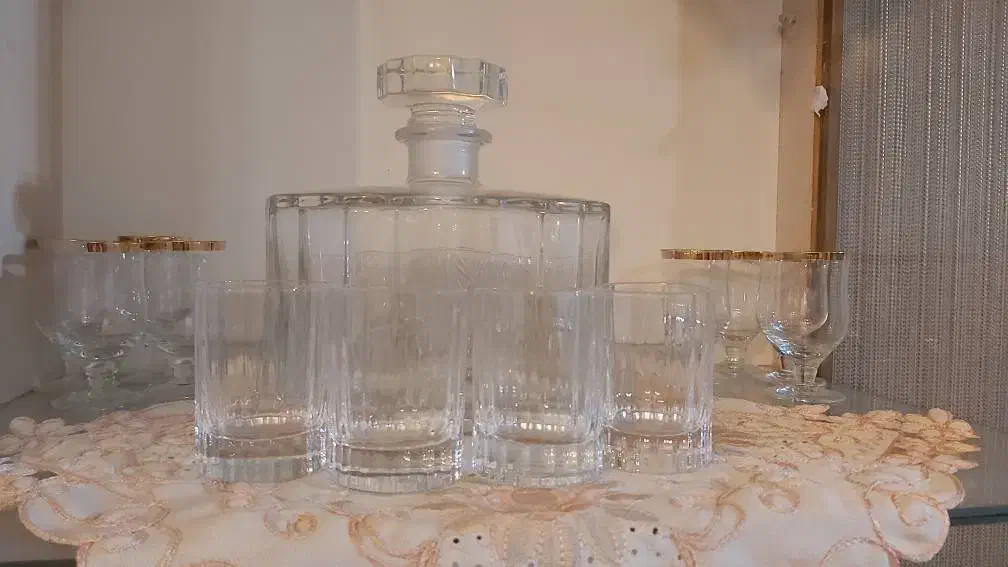 تعدادی کریستال|کلکسیون اشیاء عتیقه|تهران, امام زاده عبدالله|دیوار