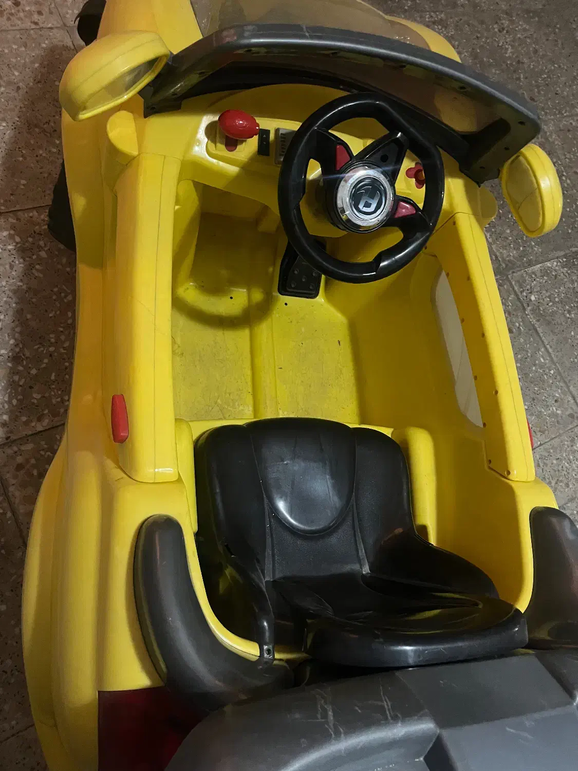 ماشین شارژی|اسباببازی بچه|اسلامشهر, زرافشان|دیوار