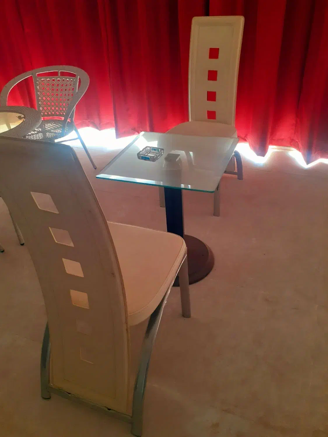 میز و صندلی دو نفره زیبا و شیک|میز و صندلی غذاخوری|قشم, |دیوار