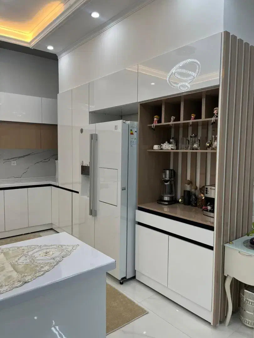 ساخت و تعمیر انواع کابینت ـ کمد دیواری و درب چوبی|خدمات پیشه و مهارت|یزد, |دیوار