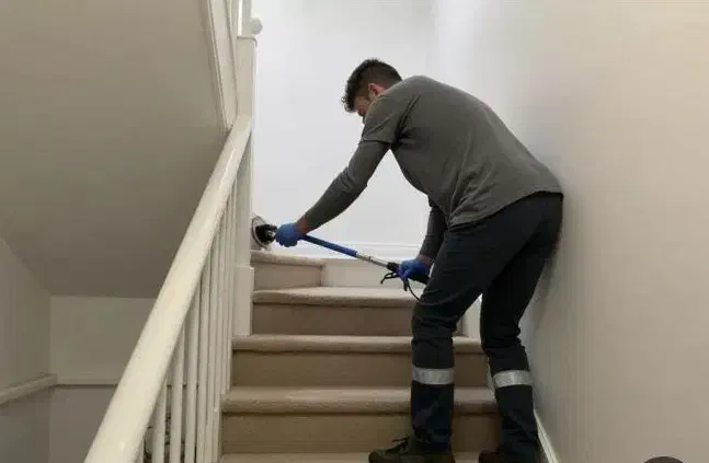 خدمات راه پله پارکینگ ساختمان/و پاساژبا جای خواب|استخدام سرایداری و نظافت|تهران, علم و صنعت|دیوار