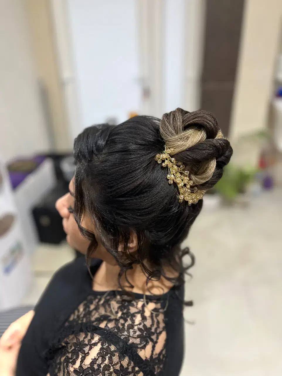 تخفیف خدمات زیبایی تاجمعه سیاه.زودتررزرو کن|خدمات آرایشگری و زیبایی|بوشهر, |دیوار