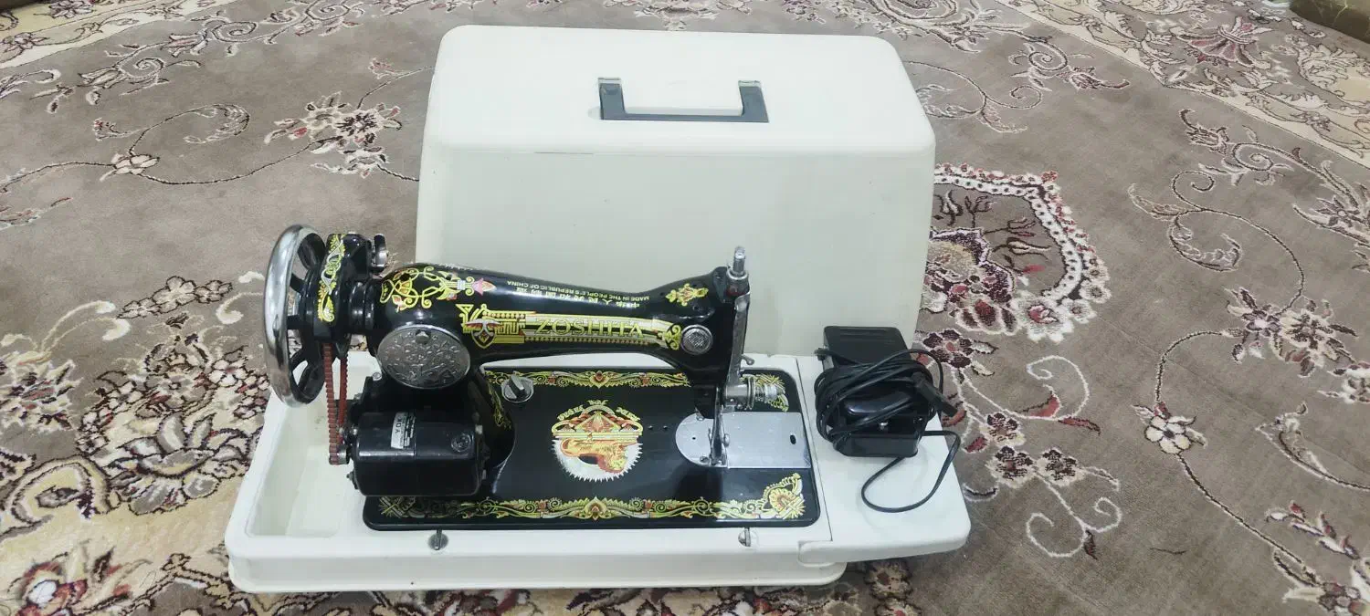 چرخ خیاطی مشکی کامل با قاب|چرخ خیاطی و ریسندگی|حمیدیه, |دیوار