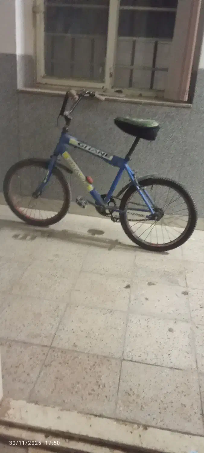 در حد نو دوچرخه 16 20 12 موجود|دوچرخه، اسکیت، اسکوتر|پائین جام, |دیوار