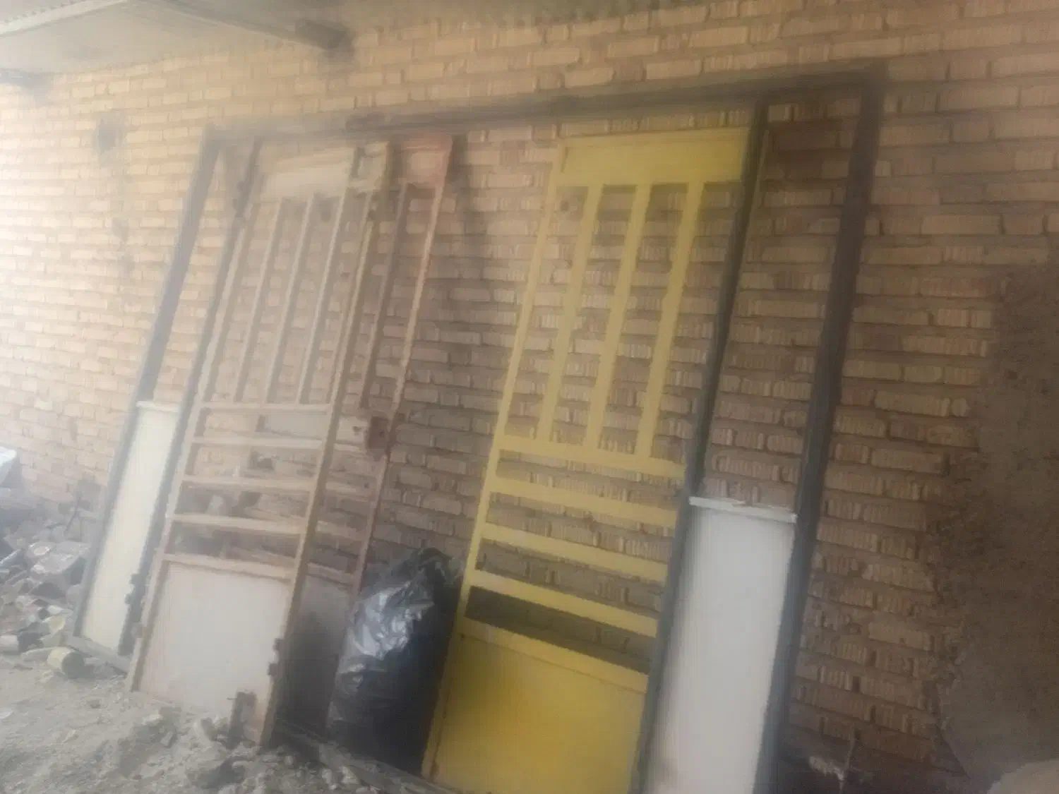 فروش در ۳ متری سالم|مصالح و تجهیزات ساختمان|بختگان, |دیوار