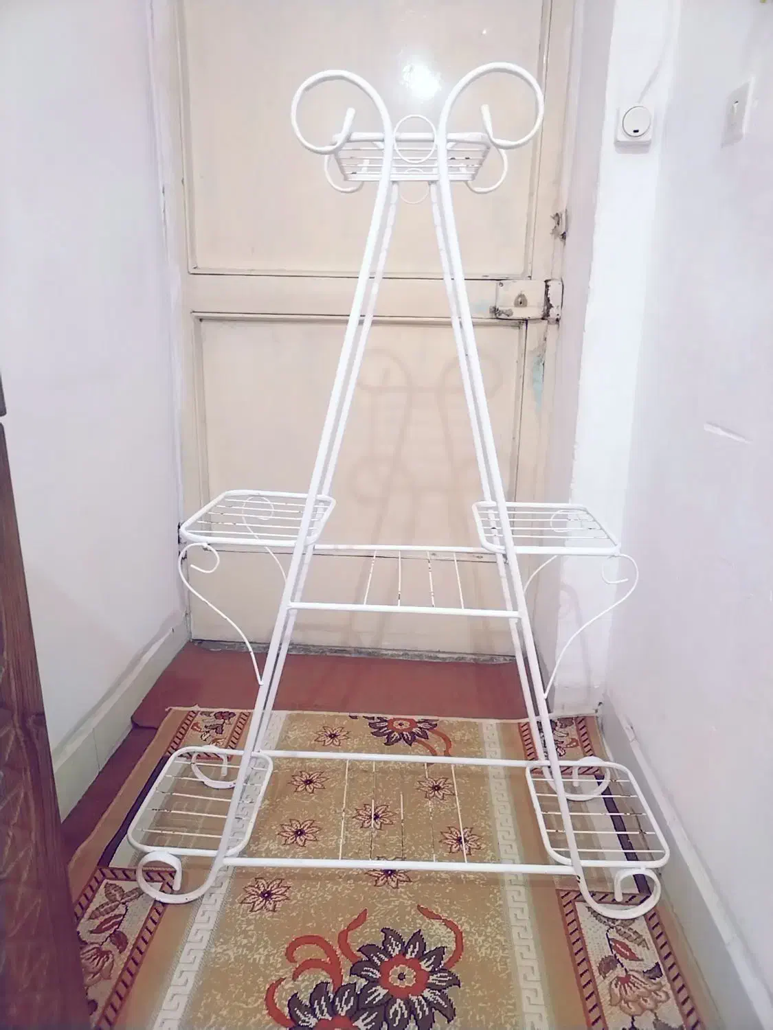 استندگل|کتابخانه، شلف، قفسه‌های دیواری|مهاباد (آذربایجان غربی), |دیوار