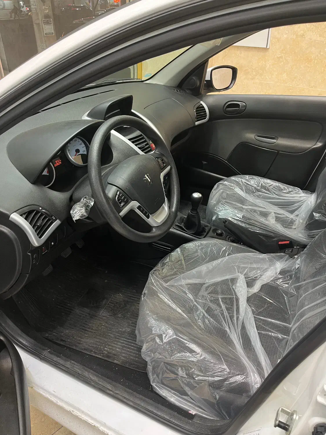 ۲۰۷ مدل ۱۴۰۲ کم کار فوری|خودرو سواری و وانت|کرج, گلشهر|دیوار