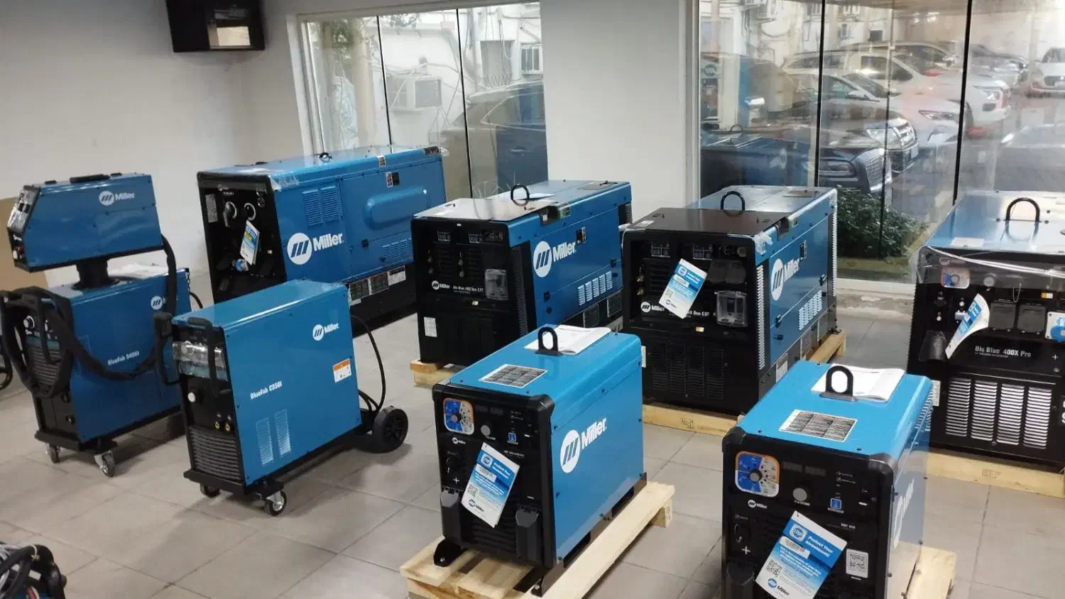 موتور جوش دیزلی میلر آمریکا MILLER جوشکاری اینورتر|ماشینآلات صنعتی|تهران, تهرانپارس جنوبی|دیوار