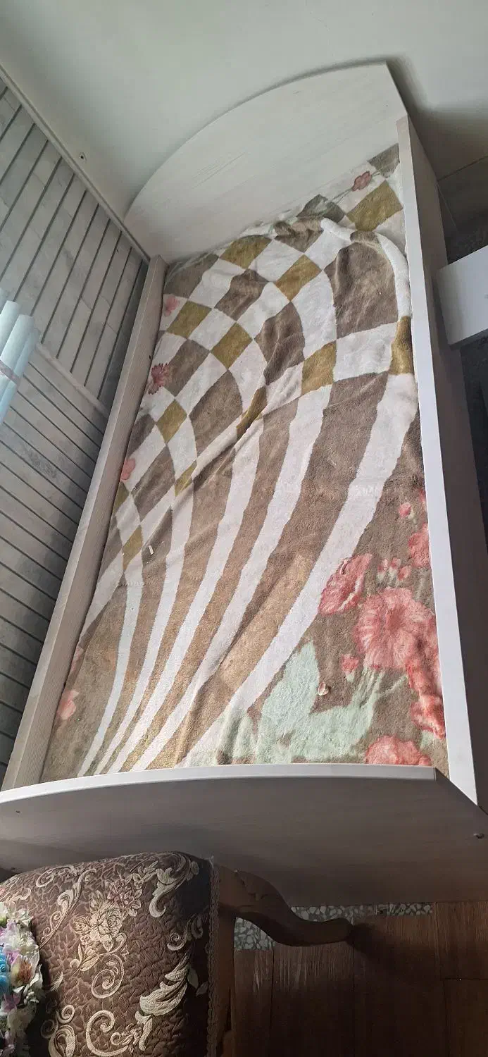 تخت نوجوان|تخت و صندلی بچه|خمینیشهر, |دیوار