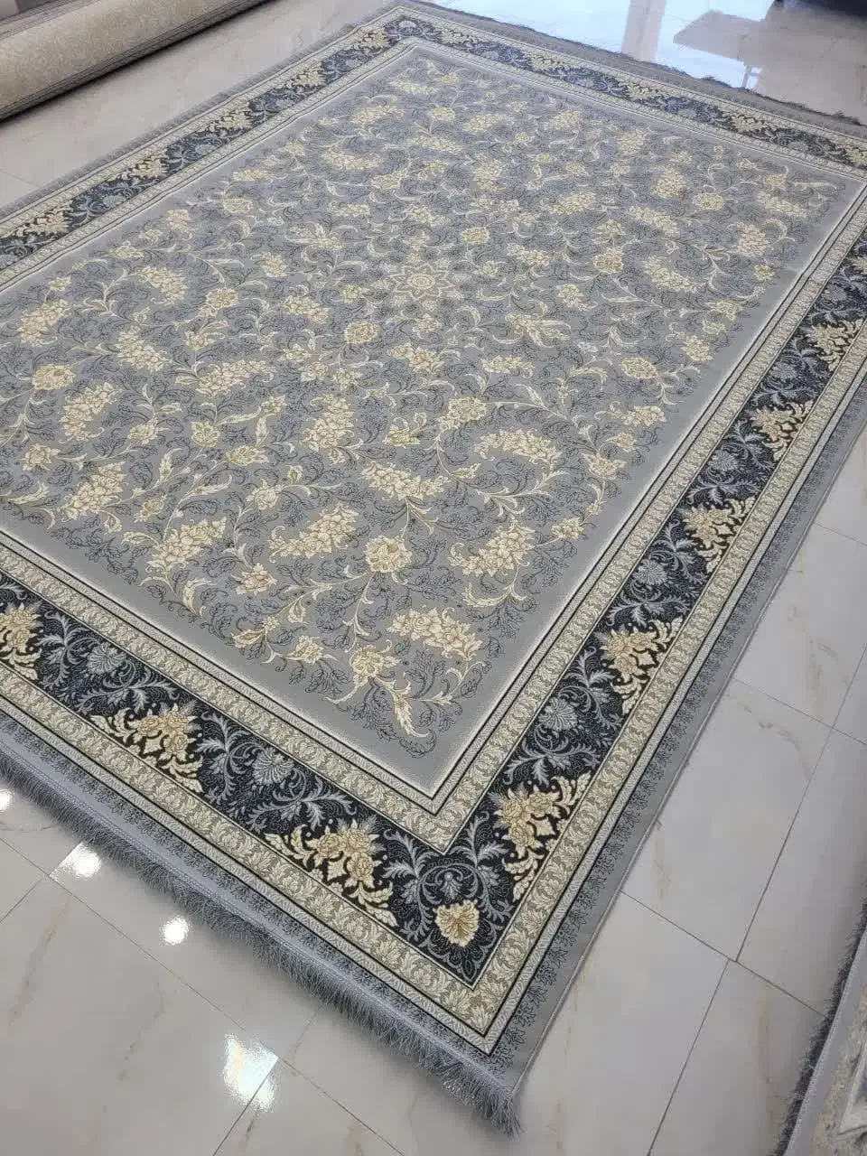 فرش 700شانه اصلی با تراکم واقعی|فرش|کاشان, راوند|دیوار