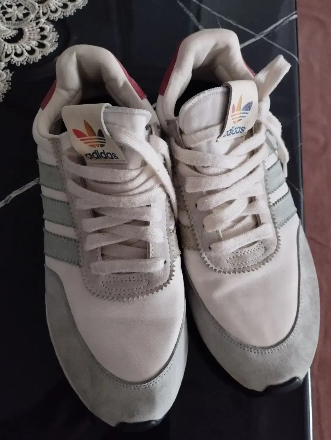 آدیداس|کیف، کفش، کمربند|گلستان (تهران), |دیوار