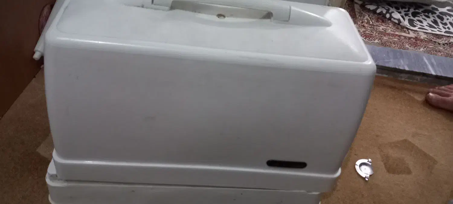 چرخ خیاطی برقی سالم|چرخ خیاطی و ریسندگی|زرندیه, |دیوار