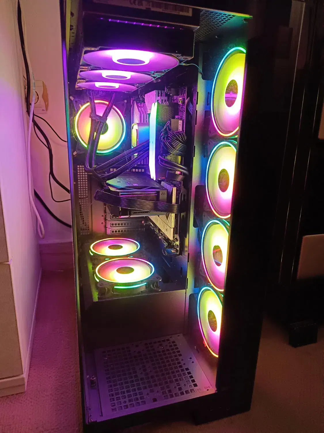 کیس گیمینگ غول آکواریومی|رایانه رومیزی|رشت, رشتیان|دیوار