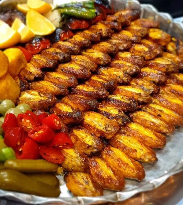 غذا فروشی با مشتری .شناخته شده واگذار میکنم|اجارهٔ مغازه و غرفه|خورموج, |دیوار