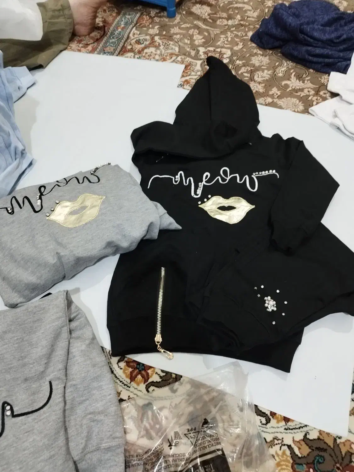 لباس بچگانه|کفش و لباس بچه|دورود, |دیوار