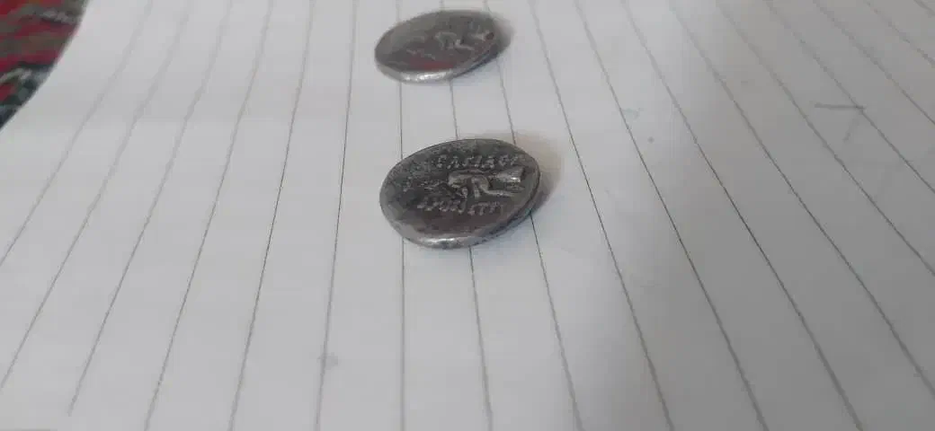 سکه قدیمی و انگشتر|کلکسیون اشیاء عتیقه|همدان, |دیوار