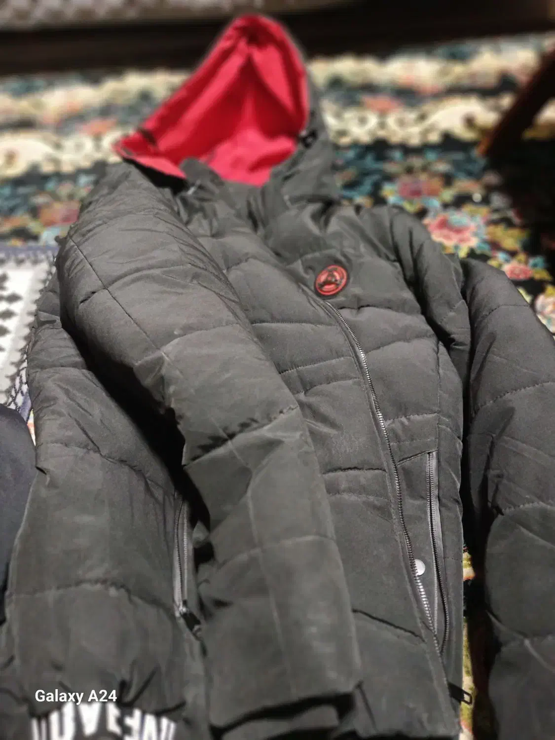 دو عدد کاپشن مردانه و دخترانه|لباس|صدرا-فارس, فاز ۱|دیوار