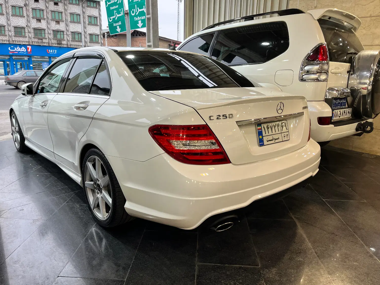 مرسدس بنز C250 مدل ۲۰۱۴ بیرنگ سفید بسیار تمیز|خودرو سواری و وانت|رشت, شهرک شهید رجایی|دیوار