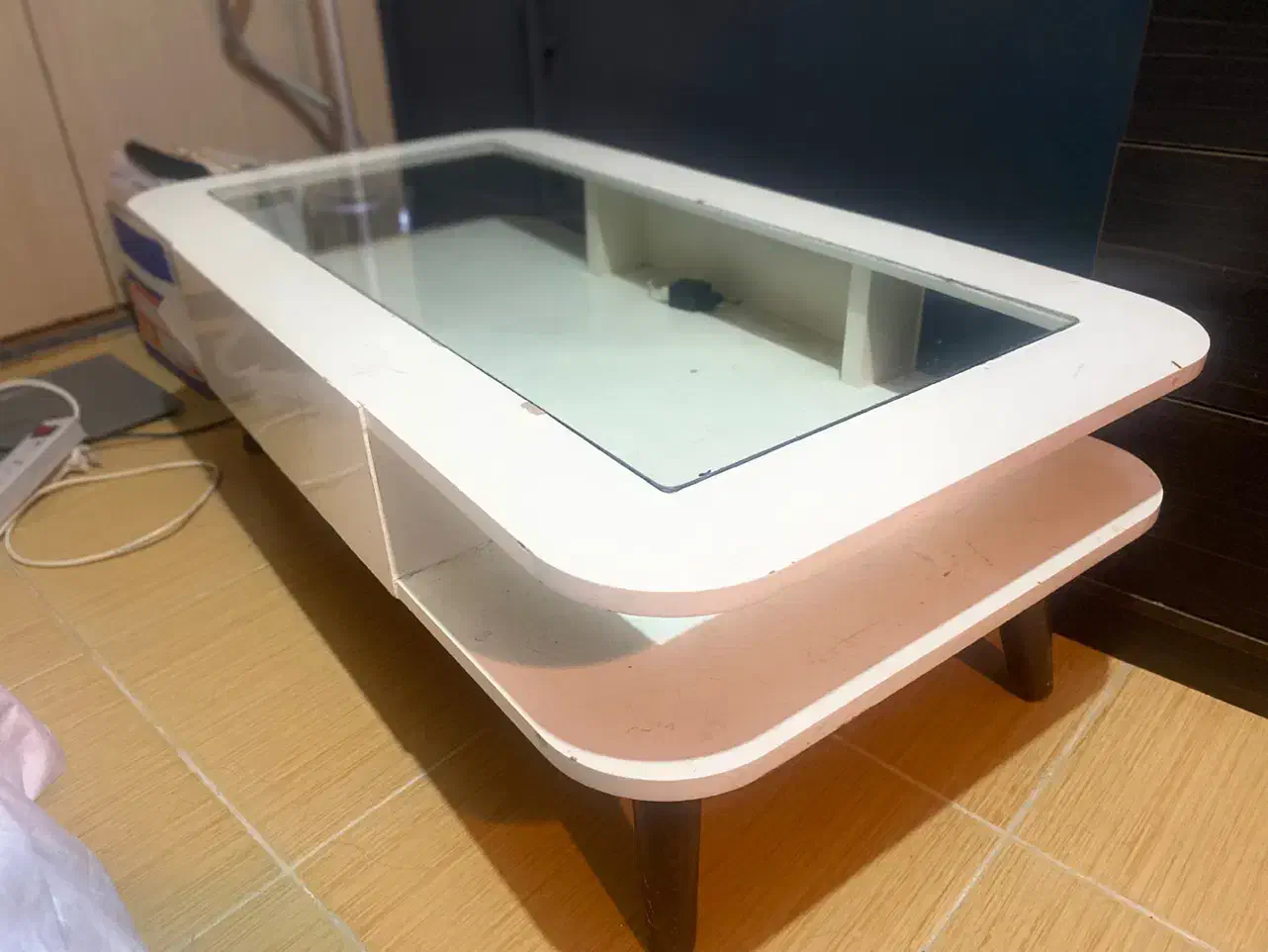 میز عسلی|مبلمان خانگی و میز عسلی|رشت, امین الضرب|دیوار