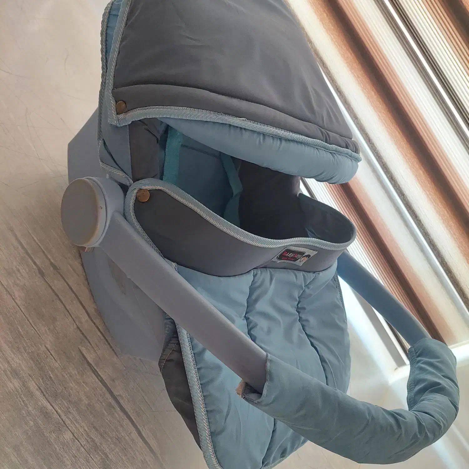 کریر(بادگیر دار)|کالسکه و لوازم جانبی|خوی, |دیوار