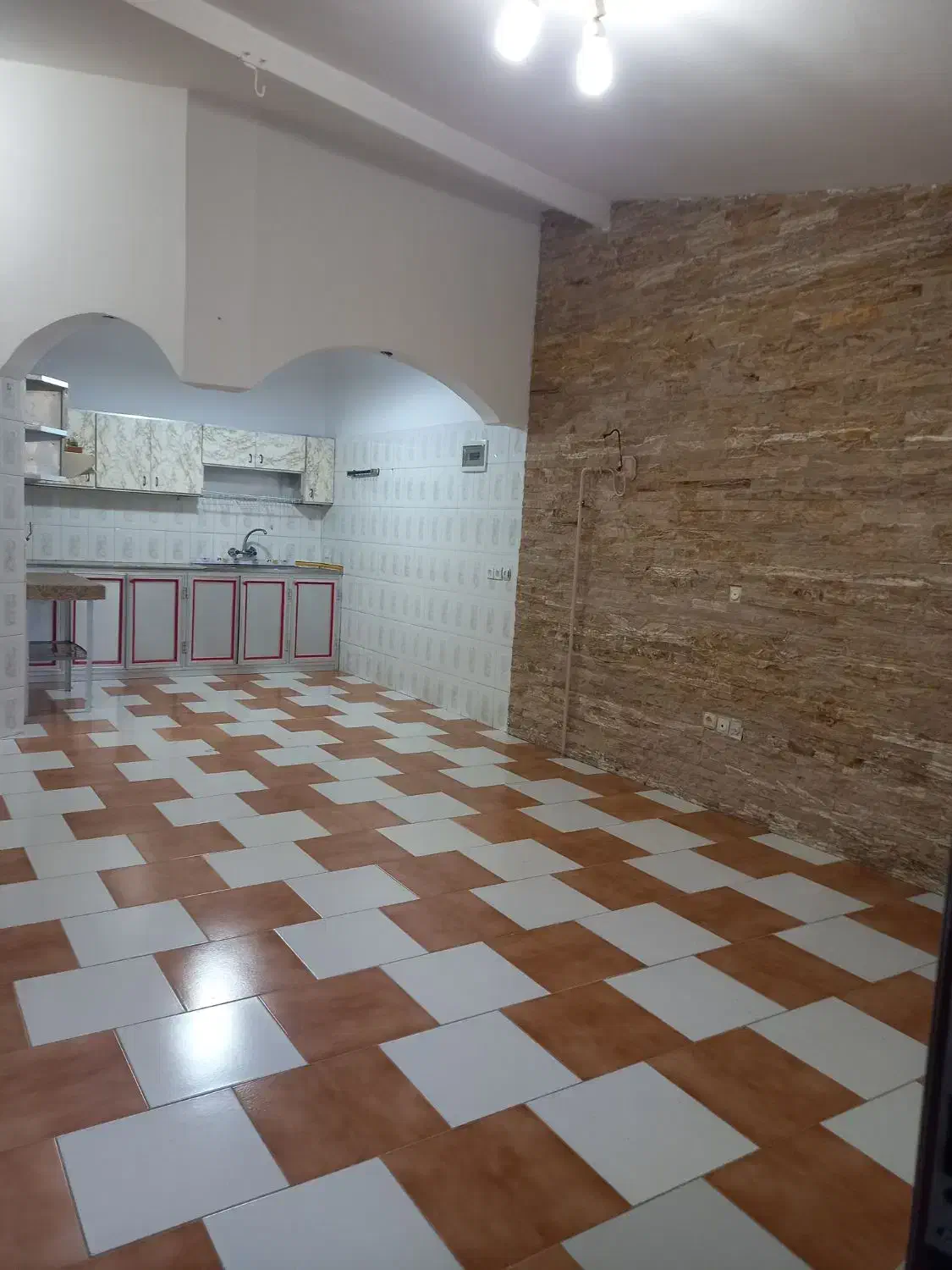 آپارتمان  ۹۰ متری تک خواب در رویان (آنالیز )|اجارهٔ آپارتمان|رویان, |دیوار