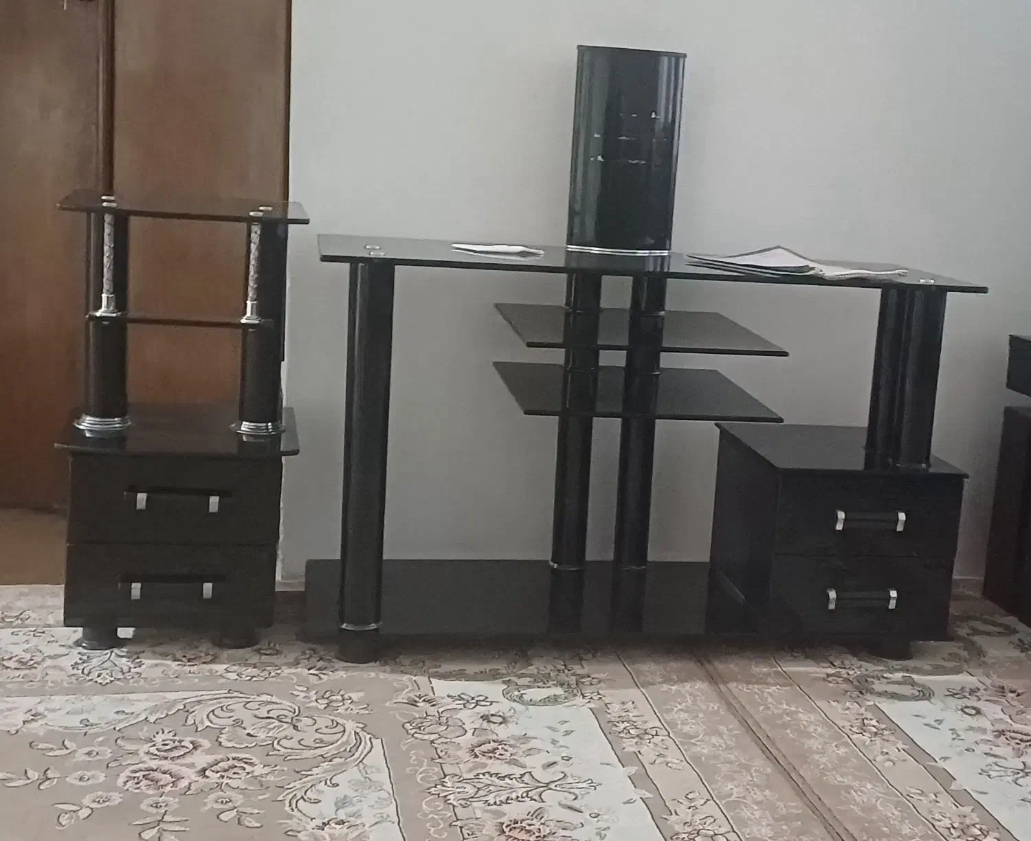 میز تلویزیون وتلفن|میز تلویزیون|مشهد, ولیعصر (شهرک غرب)|دیوار