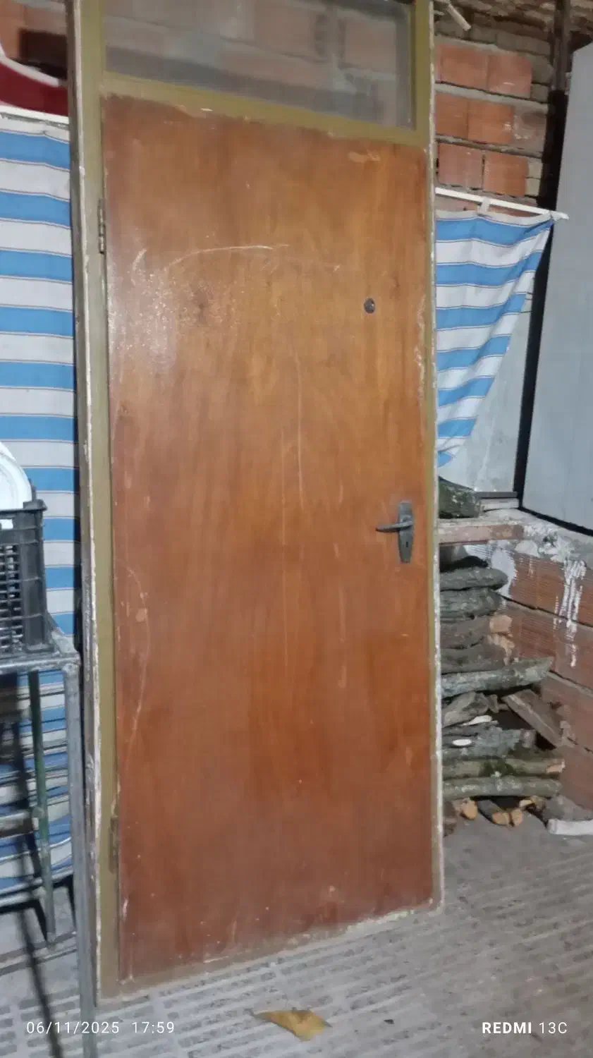 فروش درچوبی سالم باقفل|مصالح و تجهیزات ساختمان|فاضل آباد, |دیوار