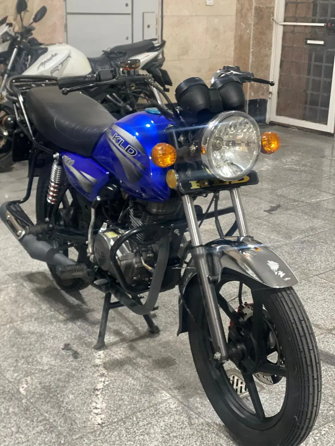 کی ال دی ۱۴۰۳|موتورسیکلت|ری, شهادت|دیوار