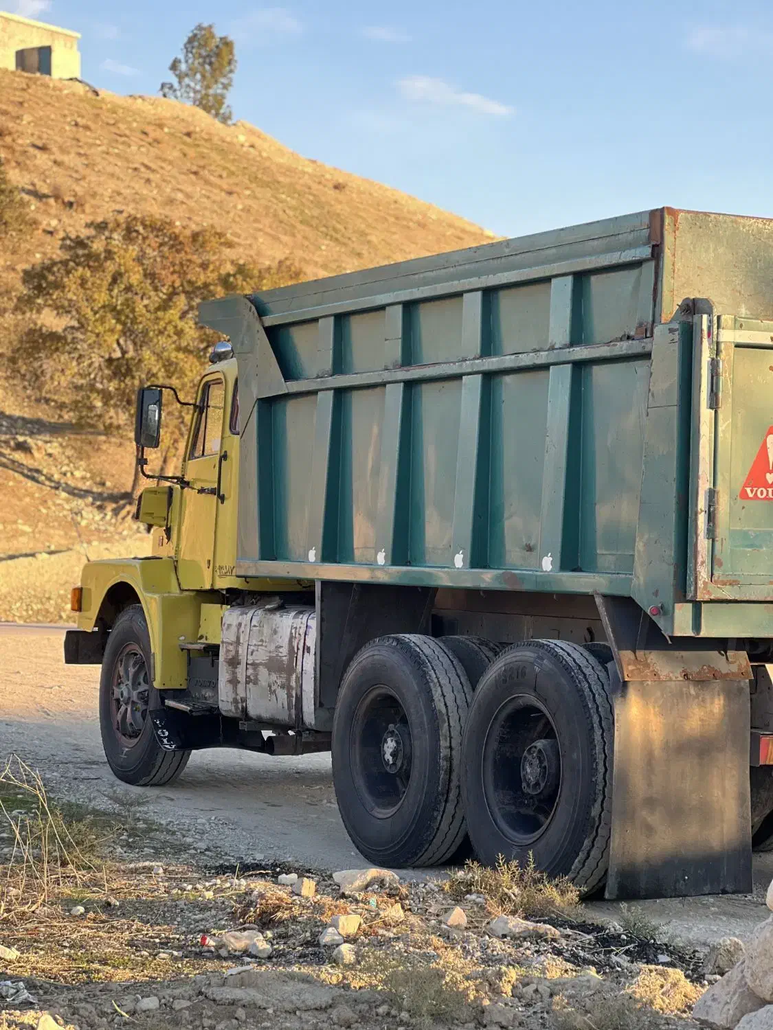 ولووکمپرسی  آن 12 مدل 65|خودرو سنگین|گیلان غرب, |دیوار