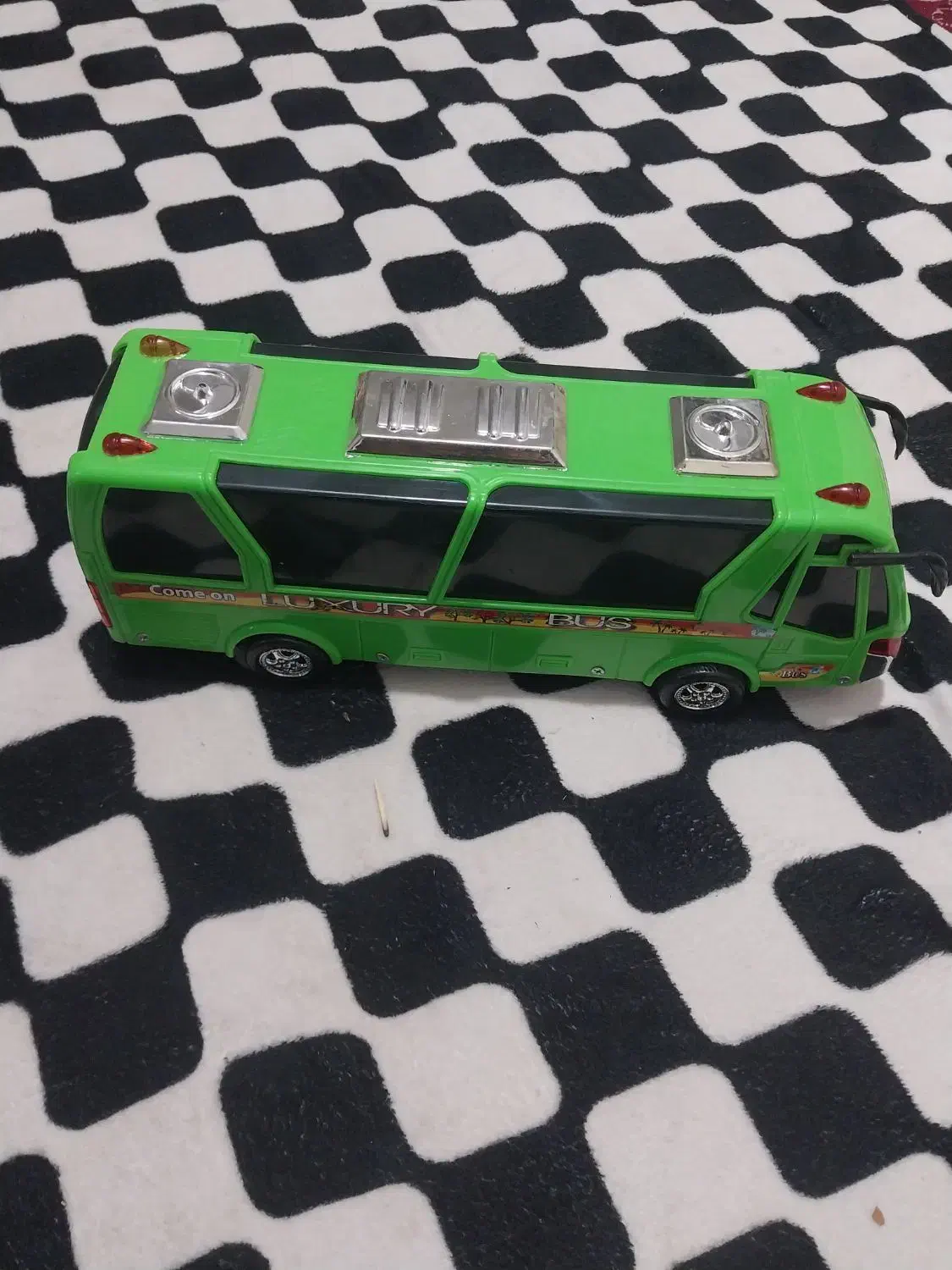 اتوبوس|اسباببازی|الشتر, |دیوار