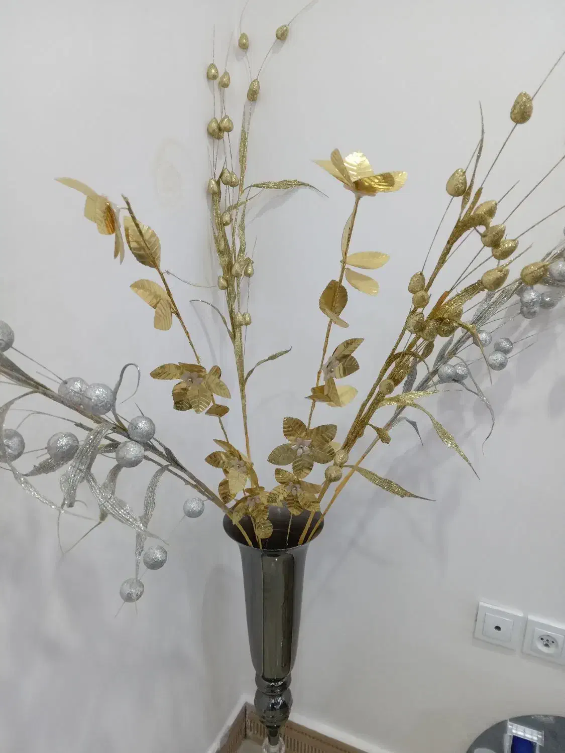 چند شاخه گل مصنوعی|گل مصنوعی|الشتر, |دیوار