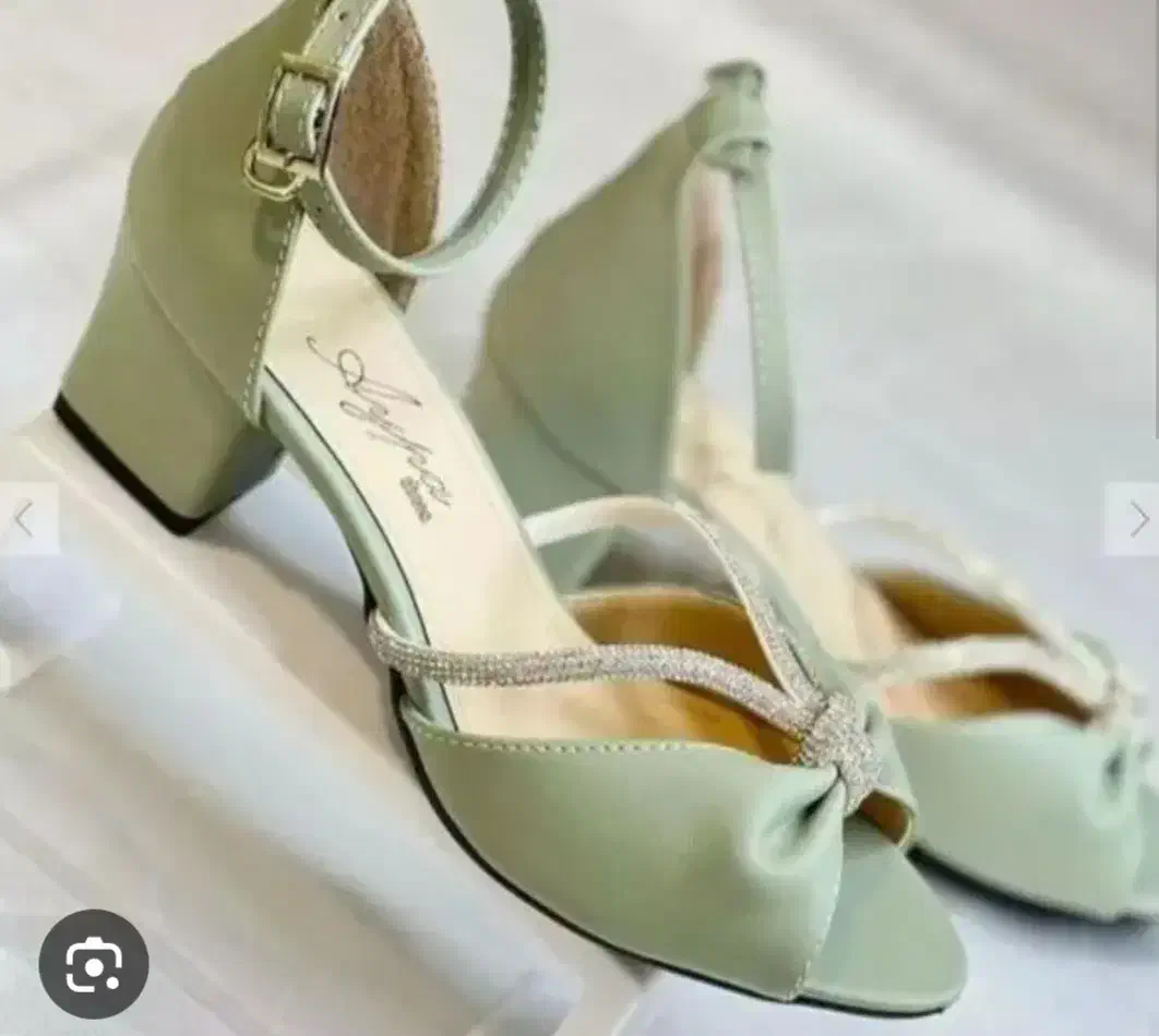 کفش|کیف، کفش، کمربند|تهران, پرستار|دیوار