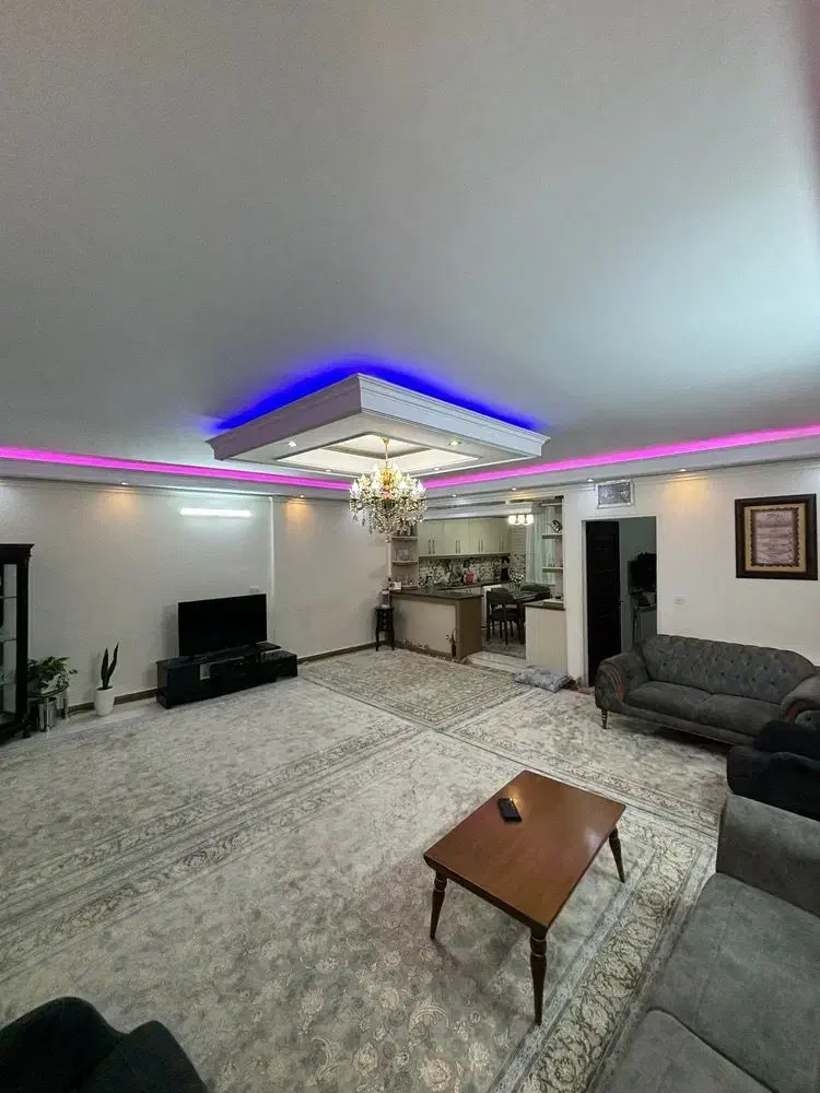 اپارتمان۹۳مترلاله ها پارکینگ حصارک پایین اسلامشهر|فروش آپارتمان|اسلامشهر, شهرک سعیدیه|دیوار