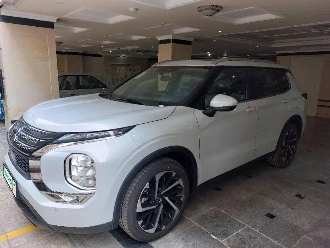 میتسوبیشی اوتلندر اچ لاین/فروش فوری|خودرو سواری و وانت|تهران, قیطریه|دیوار