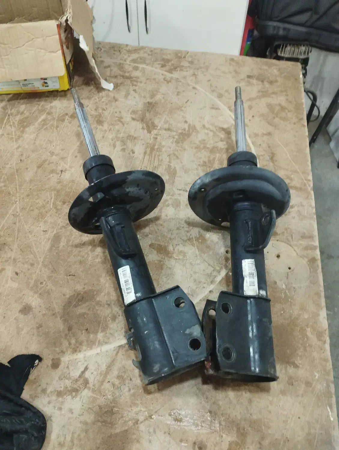 کمک شاهین|قطعات یدکی و لوازم جانبی|رشت, منظریه|دیوار