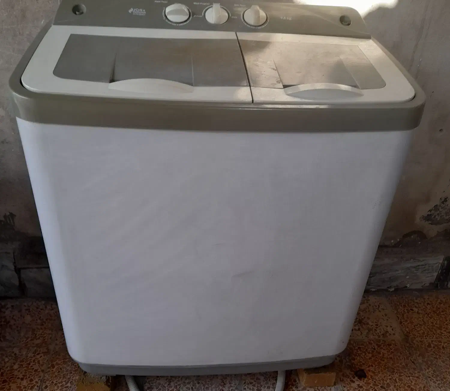 لباسشویی دو قلو ۹/۵ کیلویی|ماشین لباسشویی و خشککن لباس|خرمآباد, |دیوار