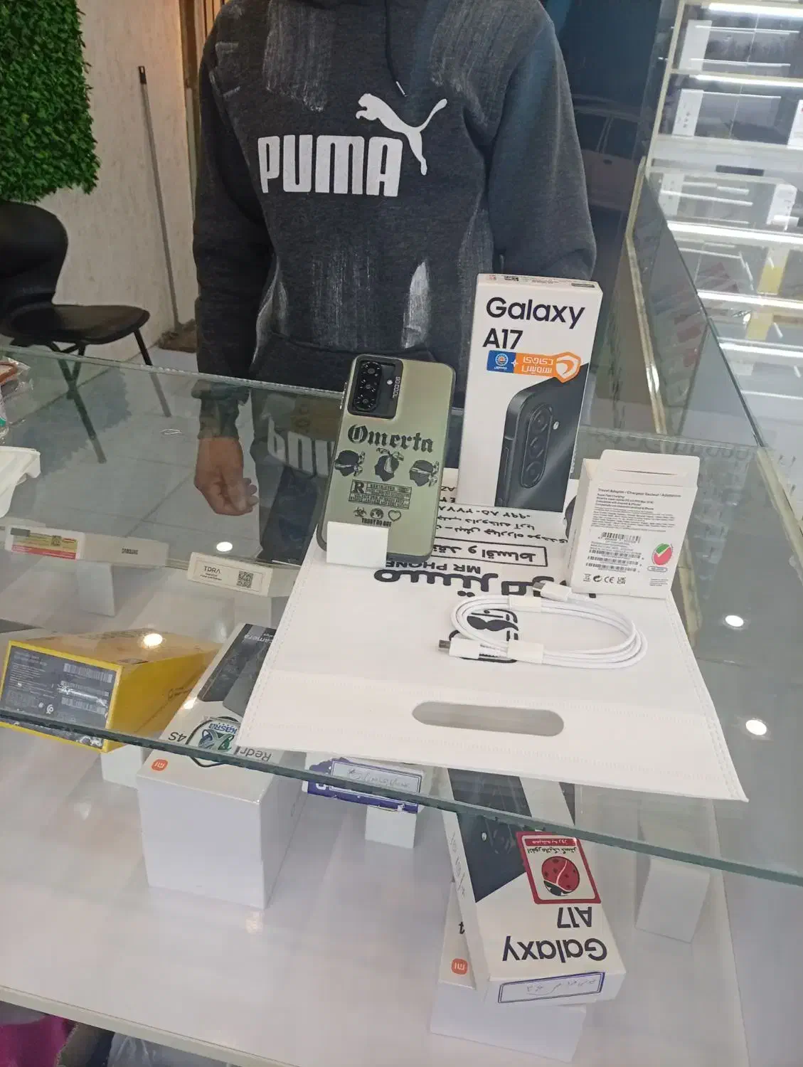 فروش اقساطی انواع موبایل کمترین کارمزد ممکن|موبایل|سیرجان, |دیوار