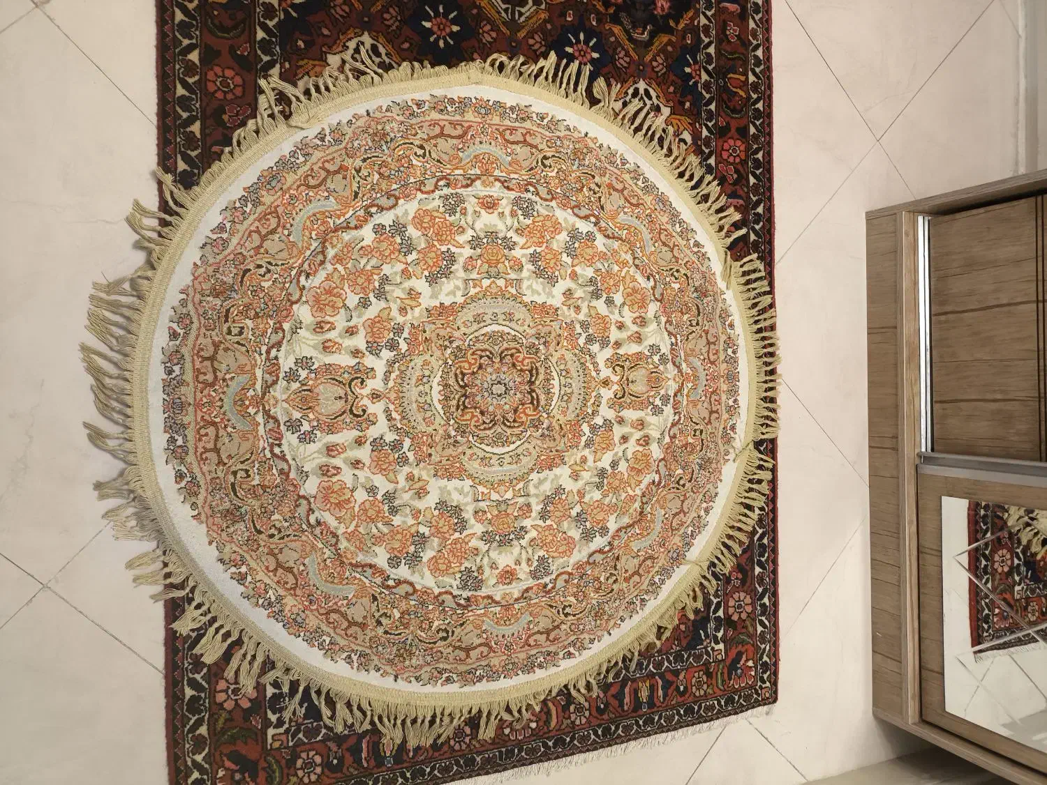 پادری|پادری|تهران, آبشار تهران (دریاچه)|دیوار