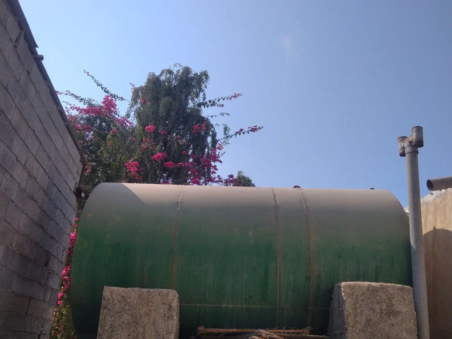 قالب و منبع|ماشینآلات صنعتی|خورموج, |دیوار