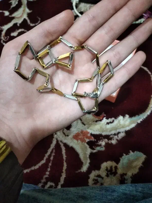 گردن بند|بدلیجات|سقز, |دیوار